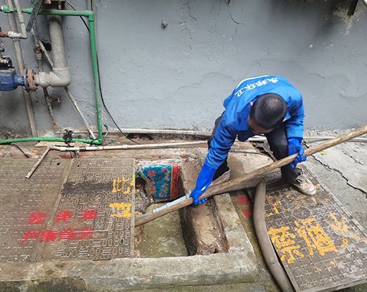 阳明清掏化粪池